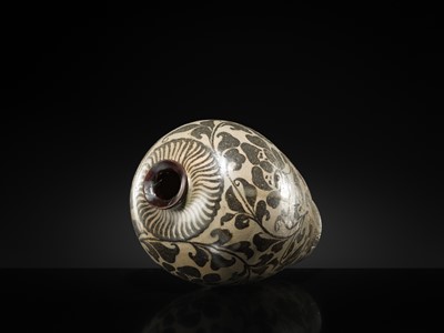 Lot 39 - AN UNDERGLAZE IRON-PAINTED AND CELADON-GLAZED ‘PEONY’ MAEBYONG, GORYEO DYNASTY, 12TH CENTURY