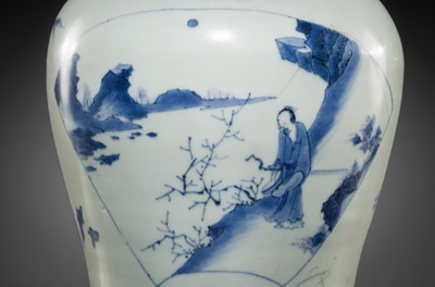 Lot 23 - A BLUE AND WHITE MALLET-FORM VASE, TRANSITIONAL PERIOD, FROM THE HATCHER CARGO