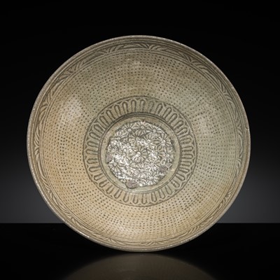 Lot 259 - A BUNCHEONG SLIP-INLAID ‘CHRYSANTHEMUM’ BOWL, LATE GORYEO-EARLY JOSEON DYNASTY, 15TH CENTURY