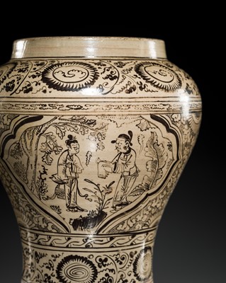 Lot 19 - A CIZHOU PAINTED 'FIGURAL' BALUSTER VASE, YUAN-EARLY MING DYNASTY