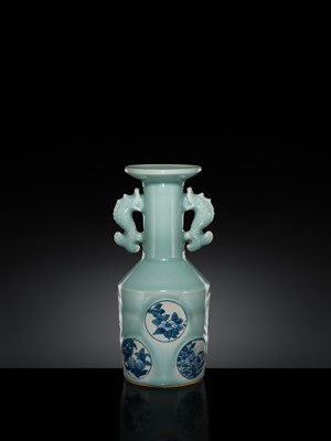 Lot 185 - A NABESHIMA CELADON-GLAZED AND UNDERGLAZE-BLUE-DECORATED ‘KINUTA’ MALLET VASE, 19TH-20TH CENTURY