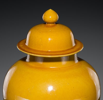 Lot 183 - A LARGE YELLOW GLAZED BALUSTER JAR AND COVER, 18TH-19TH CENTURY