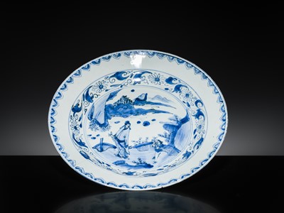 Lot 163 - A LARGE BLUE AND WHITE ‘SCHOLAR’ DISH, WANLI PERIOD