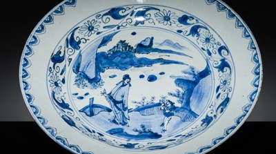 Lot 163 - A LARGE BLUE AND WHITE ‘SCHOLAR’ DISH, WANLI PERIOD