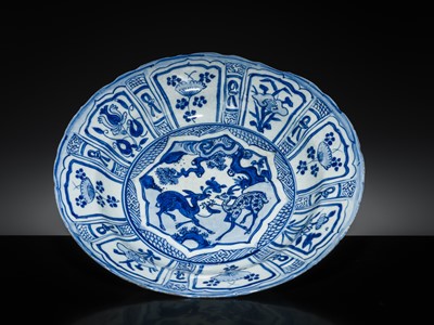 Lot 162 - A BLUE AND WHITE KRAAK ‘DEER’ BRACKET-LOBED DISH, WANLI PERIOD