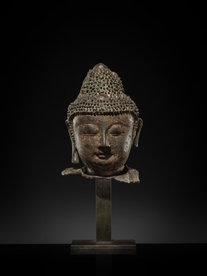 Lot 117 - A RARE AND IMPORTANT BRONZE HEAD OF BUDDHA, GORYEO DYNASTY
