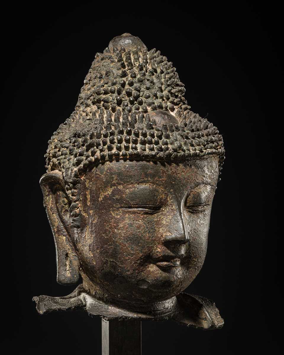 Lot 117 - A RARE AND IMPORTANT BRONZE HEAD OF BUDDHA, GORYEO DYNASTY