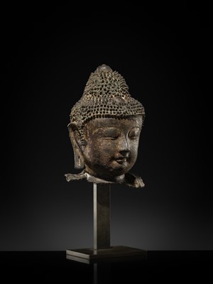 Lot 117 - A RARE AND IMPORTANT BRONZE HEAD OF BUDDHA, GORYEO DYNASTY