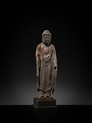 Lot 126 - A CYPRESS WOOD FIGURE OF AMIDA NYORAI, KAMAKURA PERIOD, 13TH-14TH CENTURY