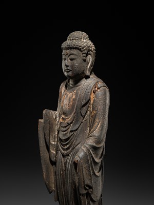 Lot 126 - A CYPRESS WOOD FIGURE OF AMIDA NYORAI, KAMAKURA PERIOD, 13TH-14TH CENTURY