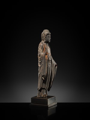 Lot 126 - A CYPRESS WOOD FIGURE OF AMIDA NYORAI, KAMAKURA PERIOD, 13TH-14TH CENTURY