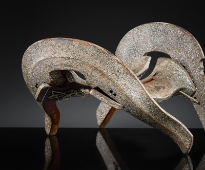 Lot 137 - A SUPERB MOTHER-OF-PEARL-INLAID WOOD KURA (SADDLE), EDO PERIOD