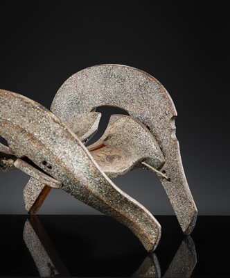 Lot 137 - A SUPERB MOTHER-OF-PEARL-INLAID WOOD KURA (SADDLE), EDO PERIOD