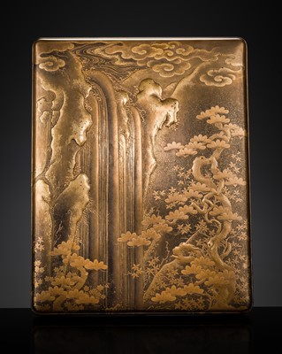 Lot 138 - A FINE LACQUER TEBAKO AND INTERIOR TRAY WITH A WATERFALL IN A LANDSCAPE, EDO PERIOD