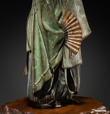 Lot 130 - A POLYCHROME WOOD FIGURE OF A NOH ACTOR IN THE ROLE OF OKINA, MOMOYAMA PERIOD