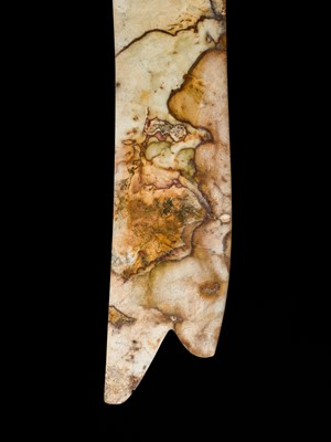 Lot 66 - A LARGE (47 CM) AND EXCEPTIONAL ‘CLOUDED’ JADE CEREMONIAL BLADE, ZHANG, SHANG DYNASTY