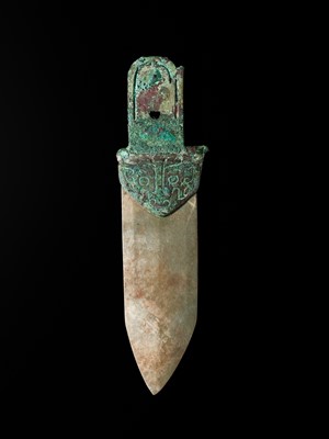 Lot 67 - A VERY RARE JADE HALBERD BLADE WITH BRONZE SHAFT, GE, LATE SHANG DYNASTY, ANYANG PHASE