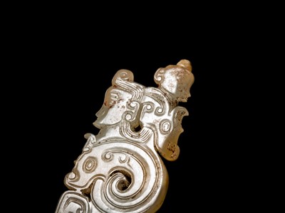 Lot 79 - A SUPERB CELADON JADE ‘HUMAN-DRAGON’ PENDANT, MID-LATE WESTERN ZHOU DYNASTY