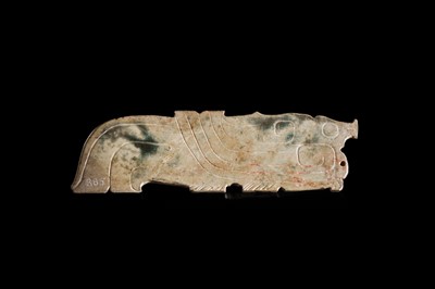 Lot 75 - A CELADON JADE ‘BIRD’ PENDANT, WESTERN ZHOU DYNASTY, 11TH-10TH CENTURY BC