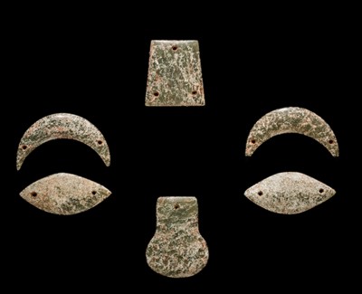 Lot 85 - A RARE GREEN JADE FUNERARY MASK, WESTERN ZHOU DYNASTY, 10TH CENTURY BC