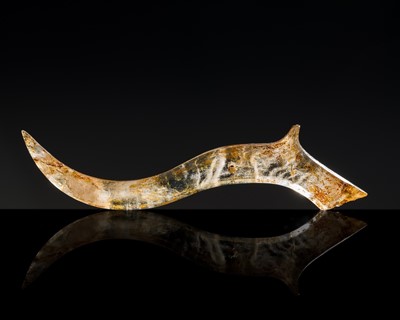 Lot 201 - A ROCK CRYSTAL ‘DRAGON’ PENDANT, LATE SPRING AND AUTUMN PERIOD