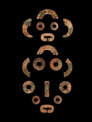 Lot 86 - A SET OF SEVENTEEN JADE PENDANTS, EASTERN ZHOU DYNASTY, SPRING AND AUTUMN PERIOD