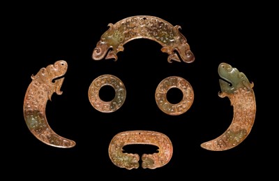 Lot 86 - A SET OF SEVENTEEN JADE PENDANTS, EASTERN ZHOU DYNASTY, SPRING AND AUTUMN PERIOD