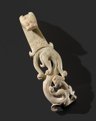 Lot 92 - A JADE BELT HOOK, EARLY WESTERN HAN DYNASTY