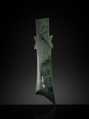 Lot 65 - A RARE AND VERY LARGE (48 CM) DARK GREEN JADE CEREMONIAL BLADE, YAZHANG, SHIMAO CULTURE