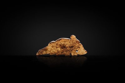 Lot 70 - A CELADON JADE ‘KUI DRAGON’ PENDANT, WESTERN ZHOU DYNASTY