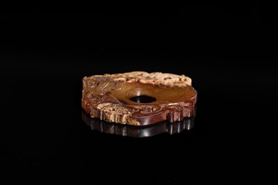 Lot 97 - A RUSSET JADE ‘CHILONG AND PHOENIX’ ARCHER’S RING PENDANT, SHE, HAN DYNASTY