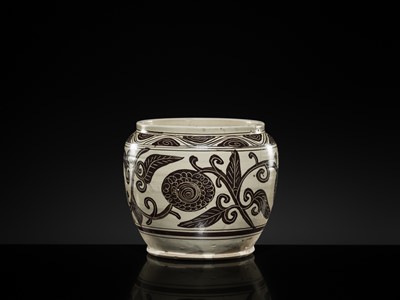 Lot 2 - A WELL-PAINTED AND INCISED CIZHOU ‘PEONY’ JAR, SONG-YUAN DYNASTY