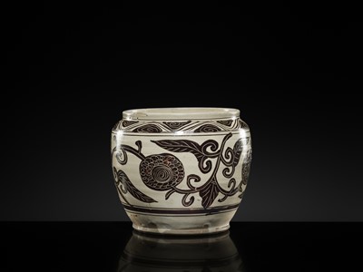Lot 2 - A WELL-PAINTED AND INCISED CIZHOU ‘PEONY’ JAR, SONG-YUAN DYNASTY