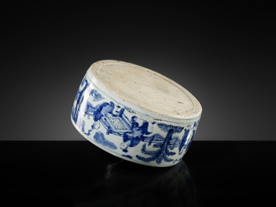 Lot 17 - A BLUE AND WHITE DRUM-FORM BRUSH AND INK STAND, MING DYNASTY