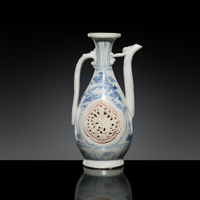 Lot 186 - A RETICULATED BLUE AND WHITE EWER, LÊ DYNASTY, LATE 15TH CENTURY, FROM THE HOI AN HOARD