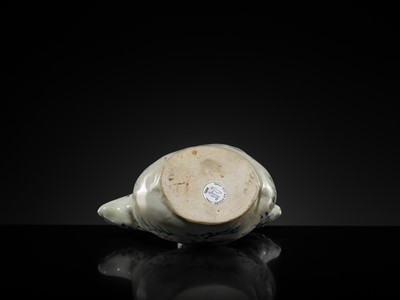 Lot 37 - A BLUE AND WHITE ‘COCKEREL’ EWER, LÊ DYNASTY, LATE 15TH CENTURY, FROM THE HOI AN HOARD