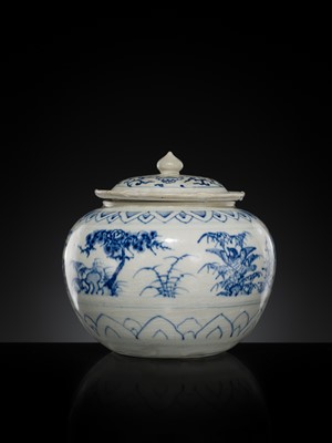 Lot 36 - A BLUE AND WHITE JAR AND COVER, LÊ DYNASTY, LATE 15TH CENTURY, FROM THE HOI AN HOARD