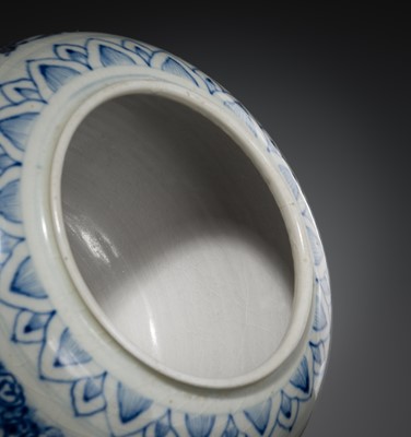 Lot 36 - A BLUE AND WHITE JAR AND COVER, LÊ DYNASTY, LATE 15TH CENTURY, FROM THE HOI AN HOARD