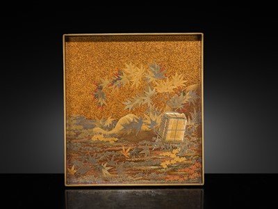 Lot 139 - A FINE SUZURIBAKO (WRITING BOX) DEPICTING A HORAGAI, EDO PERIOD