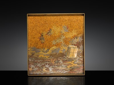Lot 139 - A FINE SUZURIBAKO (WRITING BOX) DEPICTING A HORAGAI, EDO PERIOD