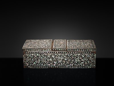 Lot 119 - A MOTHER-OF-PEARL INLAID LACQUER DOUBLE-LIDDED BOX, RATTANAKOSIN PERIOD