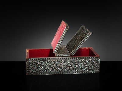 Lot 119 - A MOTHER-OF-PEARL INLAID LACQUER DOUBLE-LIDDED BOX, RATTANAKOSIN PERIOD