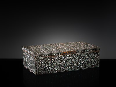 Lot 119 - A MOTHER-OF-PEARL INLAID LACQUER DOUBLE-LIDDED BOX, RATTANAKOSIN PERIOD