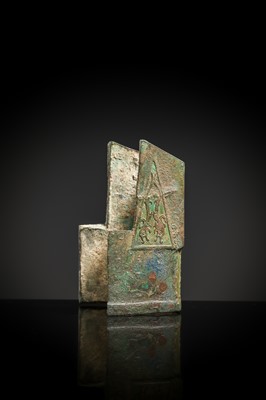 Lot 194 - A BRONZE FITTING, HAN DYNASTY OR EARLIER