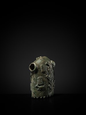 Lot 121 - A CAST BRONZE BELL FOR LIVESTOCK, WESTERN HAN DYNASTY