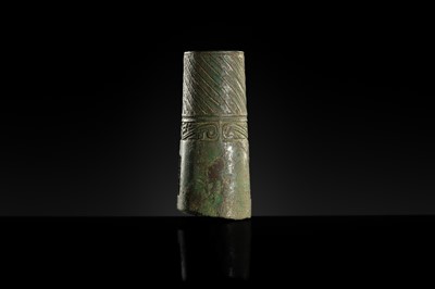 Lot 189 - A BRONZE CHARIOT-AXLE TUBULAR CAP FITTING, WESTERN ZHOU DYNASTY