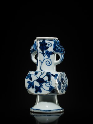Lot 14 - A RARE BLUE AND WHITE ‘MORNING GLORY’ FACETED VASE, MING DYNASTY (1368-1644)