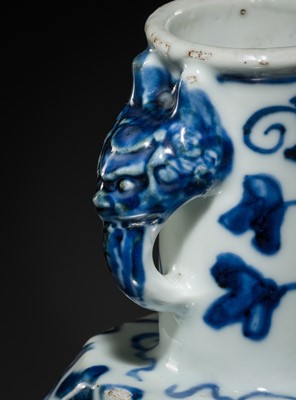 Lot 14 - A RARE BLUE AND WHITE ‘MORNING GLORY’ FACETED VASE, MING DYNASTY (1368-1644)
