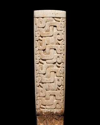 Lot 89 - AN IMPORTANT JADE ‘DRAGON’ SWORD HILT, EASTERN ZHOU DYNASTY, 5TH-4TH CENTURY BC
