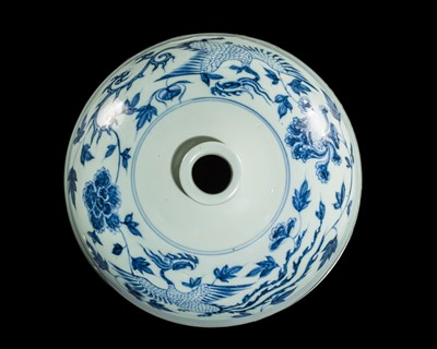 Lot 10 - AN EXCEPTIONAL AND IMPORTANT BLUE AND WHITE 'DRAGON AND PHOENIX' VASE, MEIPING, YUAN DYNASTY